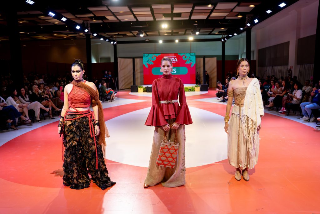 Coleção Tramas de Campo Aberto faz tributo às mulheres gaúchas e vence o GINGA Novos Talentos da Moda