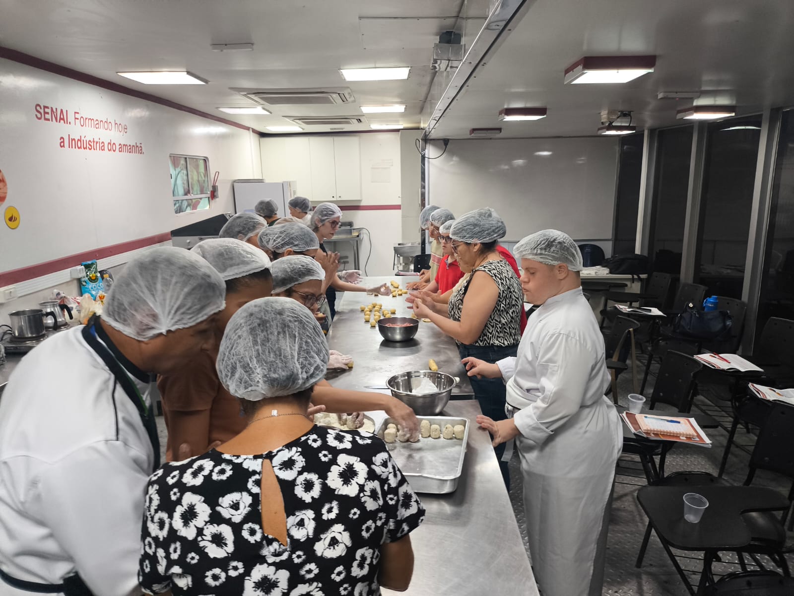 SENAI-RN, APABB e SINDIPAN oferecem curso de salgados para jovens atípicos e seus acompanhantes
