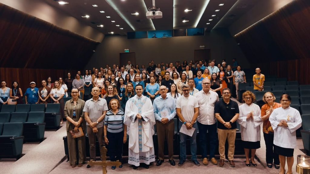 FIERN recebe imagem peregrina de Nossa Senhora da Apresentação em celebração na Casa da Indústria